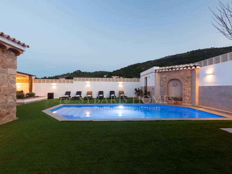 12 soveværelse Hotel til salg i Lliber med swimmingpool garage - € 1.550.000 (Ref: 8730313)