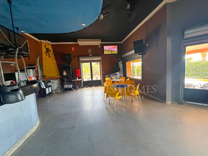 Komercyjne na sprzedaż w Orba z garażem - 299 000 € (Ref: 8735759)