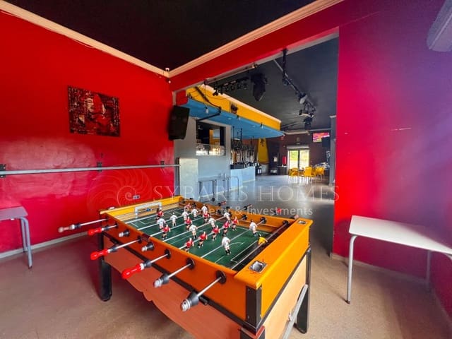 Erhverv til salg i Orba med garage - € 299.000 (Ref: 8735759)