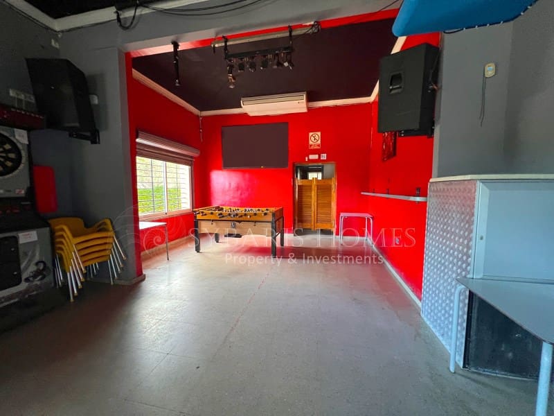 Komercyjne na sprzedaż w Orba z garażem - 299 000 € (Ref: 8735759)