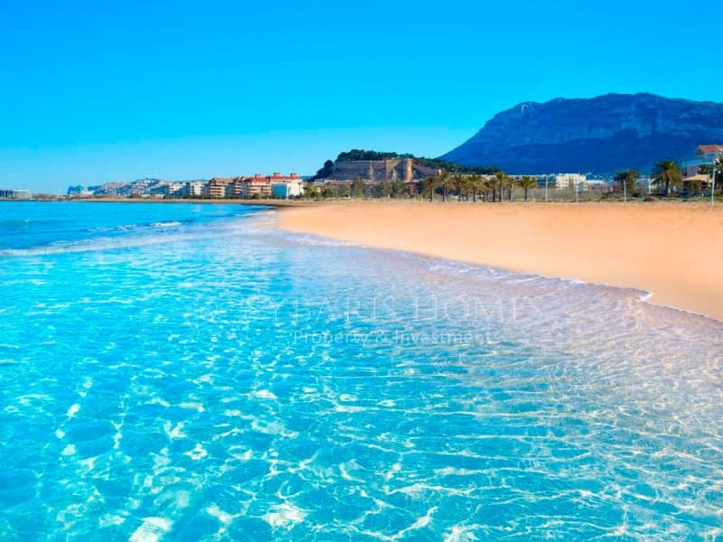 2 bedroom Townhouse for sale in Denia - € 189,000 (Ref: 8867307)