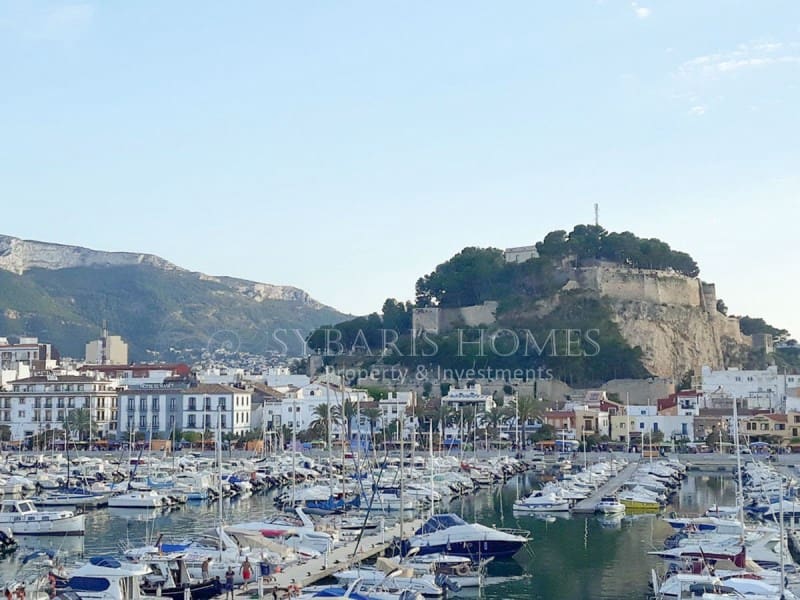 2 bedroom Townhouse for sale in Denia - € 189,000 (Ref: 8867307)