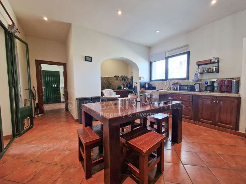 5 soveværelse Villa til salg i Ondara med swimmingpool garage - € 1.490.000 (Ref: 8905749)