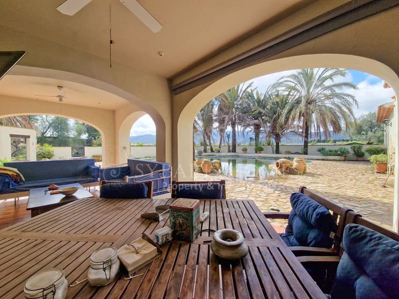 5 soveværelse Villa til salg i Ondara med swimmingpool garage - € 1.490.000 (Ref: 8905749)