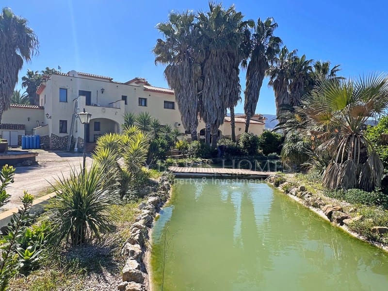 5 soveværelse Villa til salg i Ondara med swimmingpool garage - € 1.490.000 (Ref: 8905749)