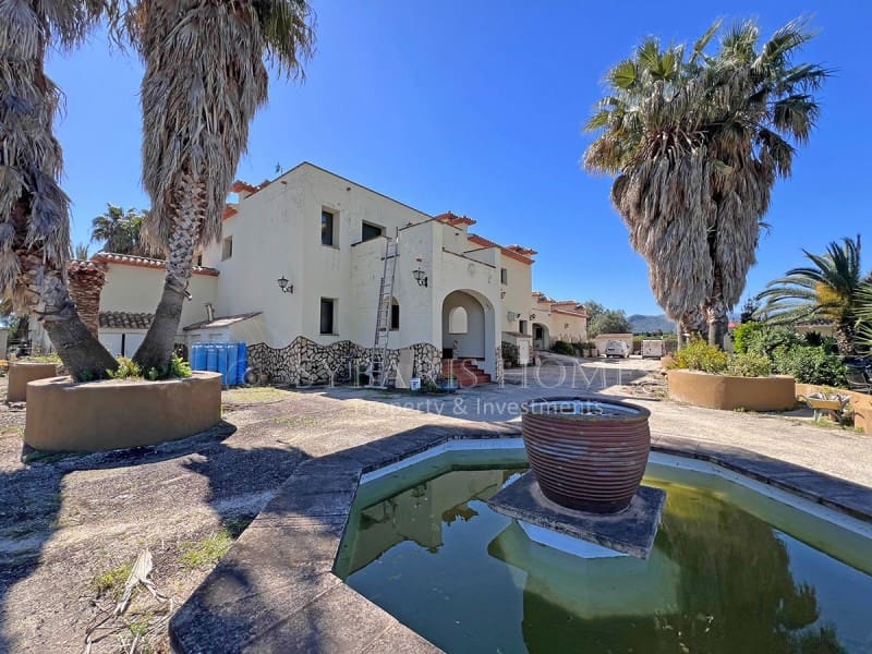 5 soveværelse Villa til salg i Ondara med swimmingpool garage - € 1.490.000 (Ref: 8905749)