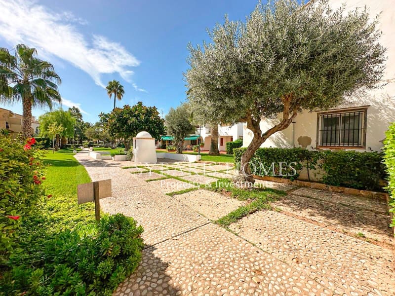 Kommersiell till salu i Denia - 120 000 € (Ref: 8940109)