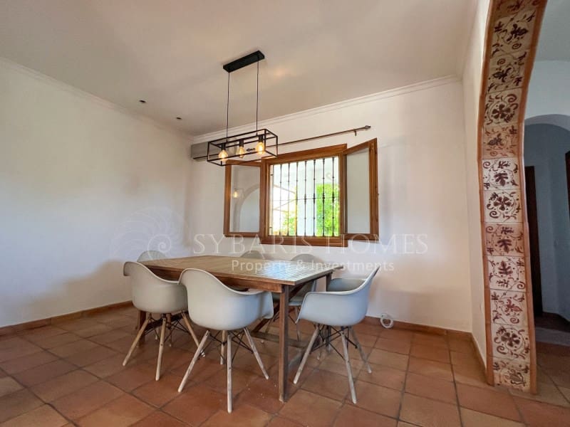 6 bedroom Villa for sale in Orba with pool garage - € 690,000 (Ref: 8976412)