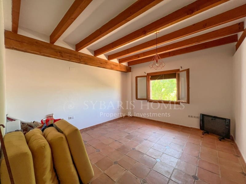 6 bedroom Villa for sale in Orba with pool garage - € 690,000 (Ref: 8976412)