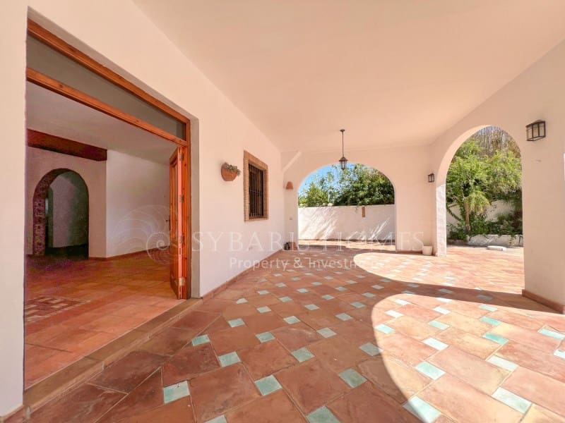 6 bedroom Villa for sale in Orba with pool garage - € 690,000 (Ref: 8976412)