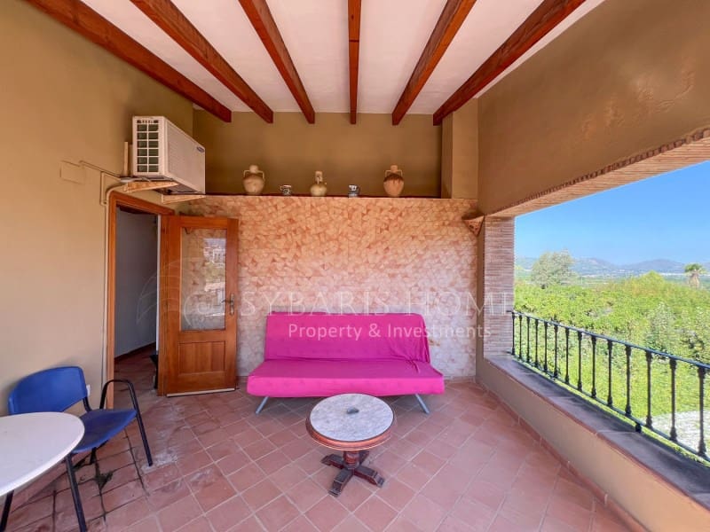 6 bedroom Villa for sale in Orba with pool garage - € 690,000 (Ref: 8976412)