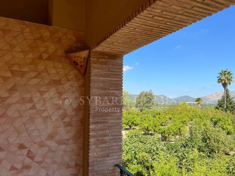 6 bedroom Villa for sale in Orba with pool garage - € 690,000 (Ref: 8976412)
