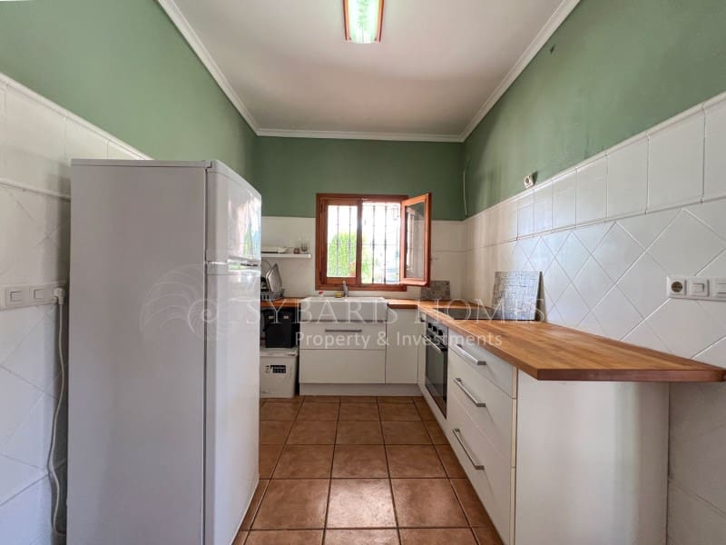 6 bedroom Villa for sale in Orba with pool garage - € 690,000 (Ref: 8976412)