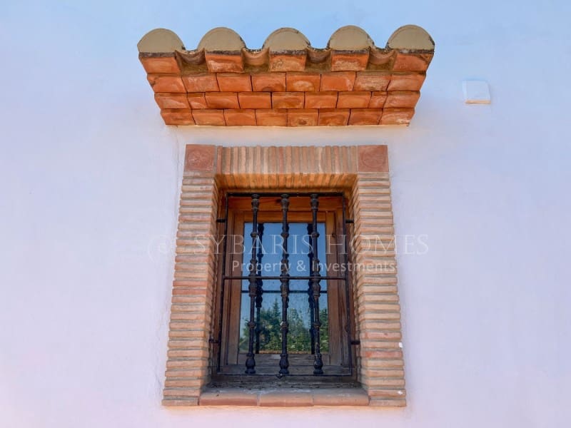 6 bedroom Villa for sale in Orba with pool garage - € 690,000 (Ref: 8976412)