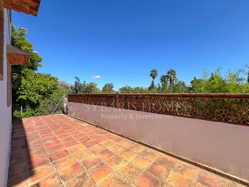 6 bedroom Villa for sale in Orba with pool garage - € 690,000 (Ref: 8976412)