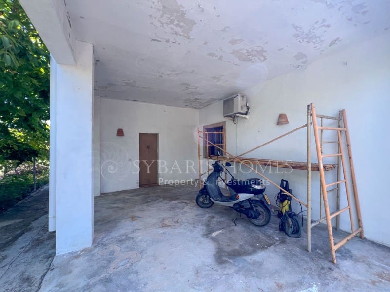 6 bedroom Villa for sale in Orba with pool garage - € 690,000 (Ref: 8976412)