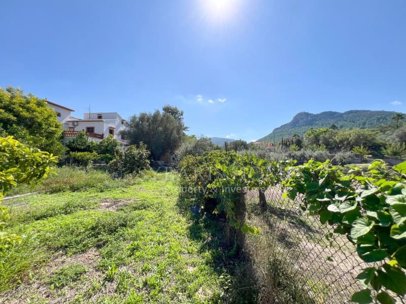 6 bedroom Villa for sale in Orba with pool garage - € 690,000 (Ref: 8976412)
