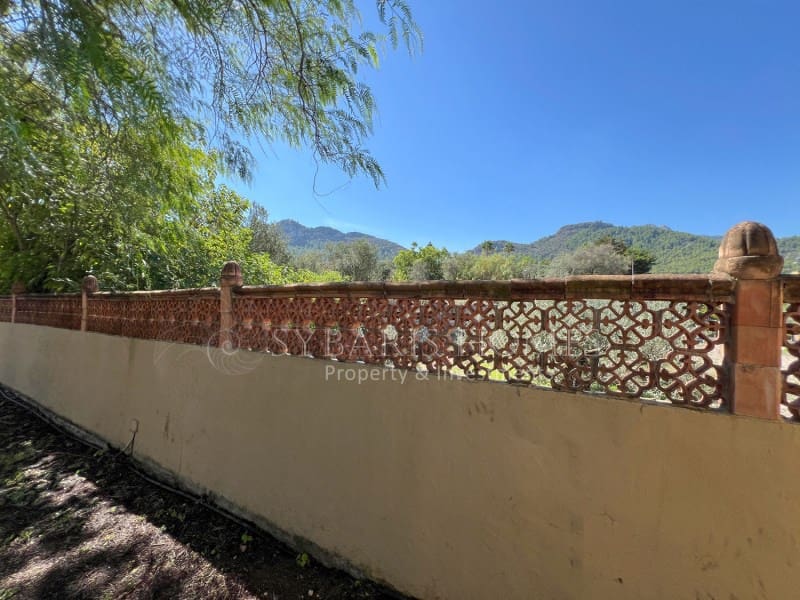 6 bedroom Villa for sale in Orba with pool garage - € 690,000 (Ref: 8976412)