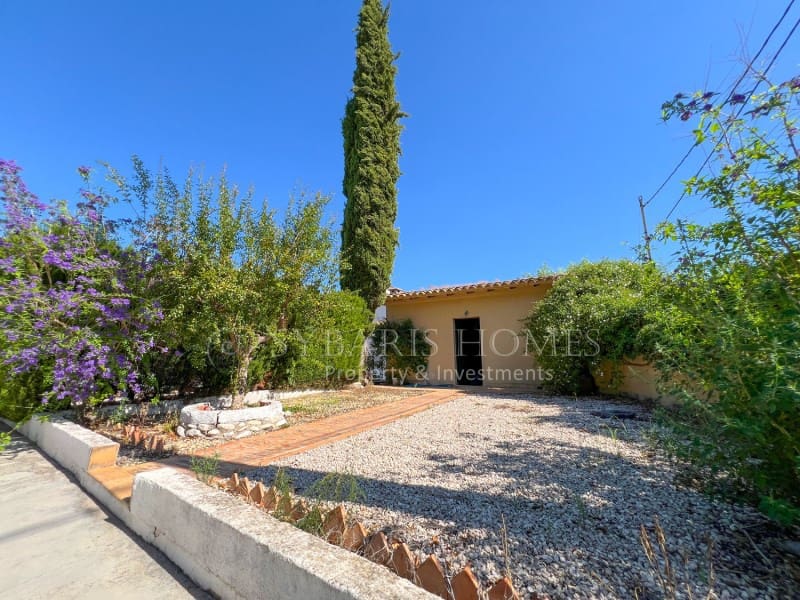 6 bedroom Villa for sale in Orba with pool garage - € 690,000 (Ref: 8976412)