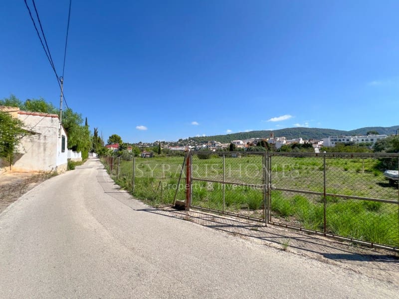 6 bedroom Villa for sale in Orba with pool garage - € 690,000 (Ref: 8976412)