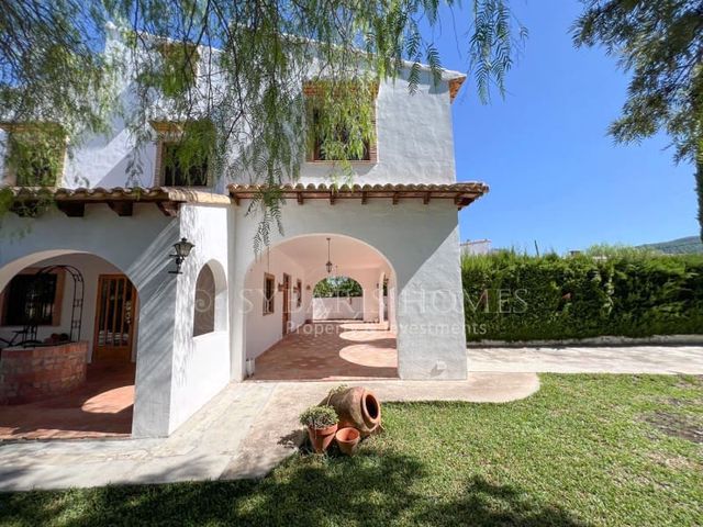6 quarto Moradia para venda em Orba com piscina garagem - 690 000 € (Ref: 8976412)