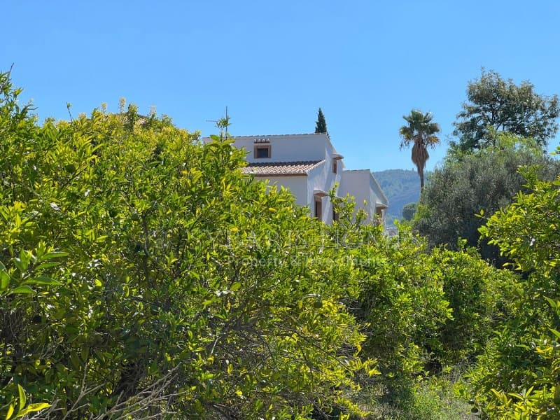6 bedroom Villa for sale in Orba with pool garage - € 690,000 (Ref: 8976412)