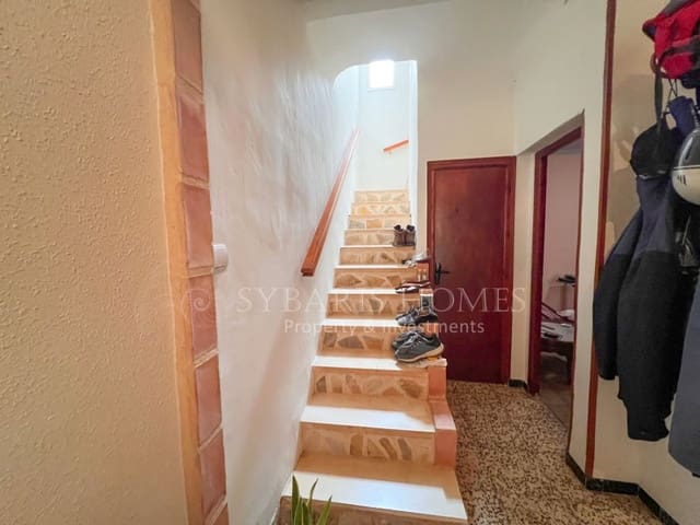 7 bedroom Townhouse for sale in Pedreguer with garage - € 212,000 (Ref: 8982633)