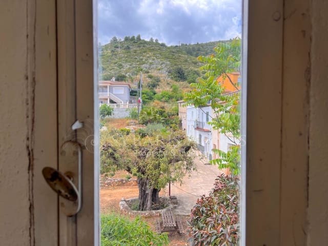 7 bedroom Townhouse for sale in Pedreguer with garage - € 212,000 (Ref: 8982633)