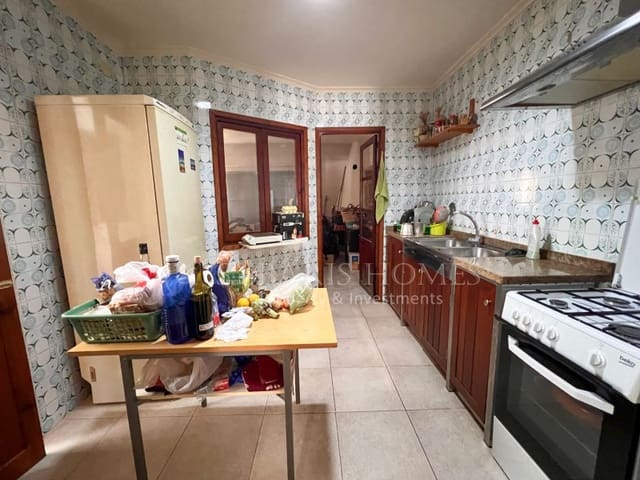 7 bedroom Townhouse for sale in Pedreguer with garage - € 212,000 (Ref: 8982633)