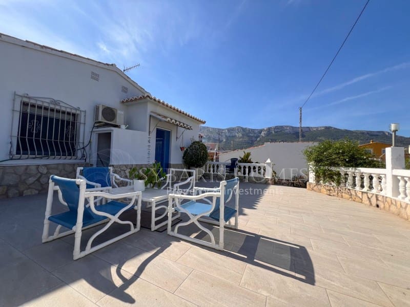 4 sovrum Villa till salu i Denia med pool garage - 490 000 € (Ref: 9003582)