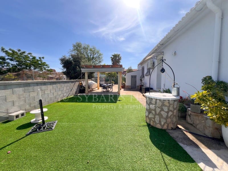 4 sovrum Villa till salu i Denia med pool garage - 490 000 € (Ref: 9003582)