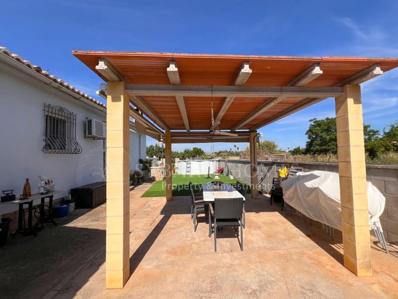 4 sovrum Villa till salu i Denia med pool garage - 490 000 € (Ref: 9003582)