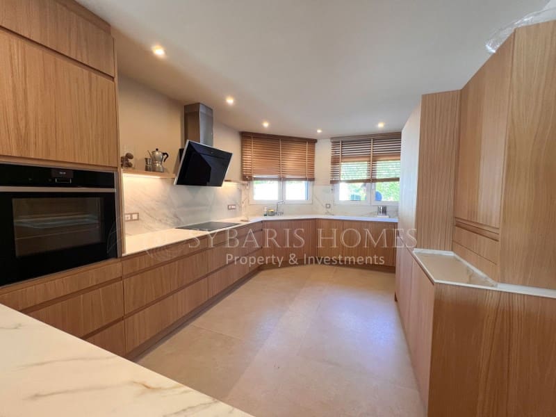 4 sypialnia Willa na sprzedaż w Denia z basenem garażem - 1 390 000 € (Ref: 9037032)