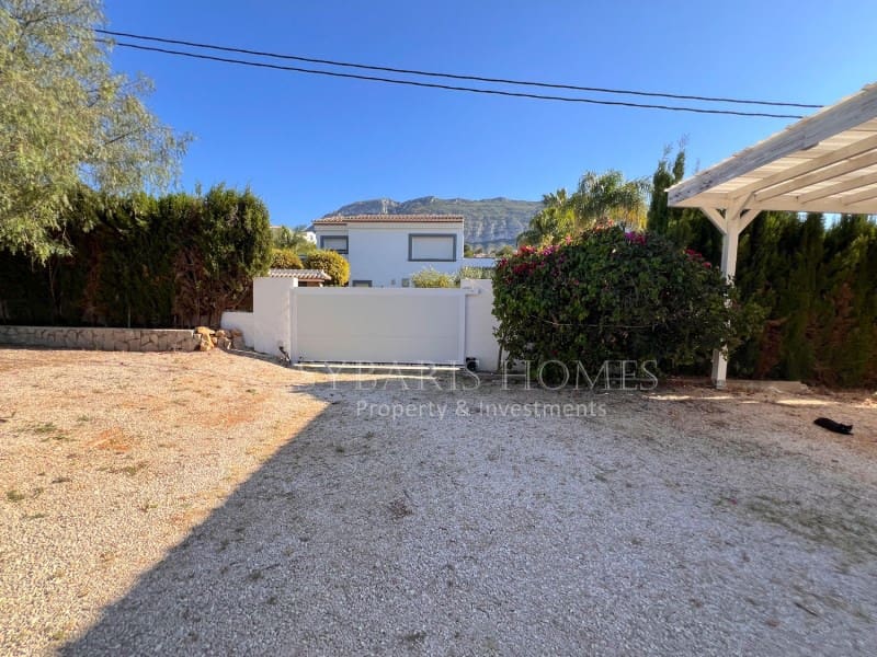 4 sypialnia Willa na sprzedaż w Denia z basenem garażem - 1 390 000 € (Ref: 9037032)