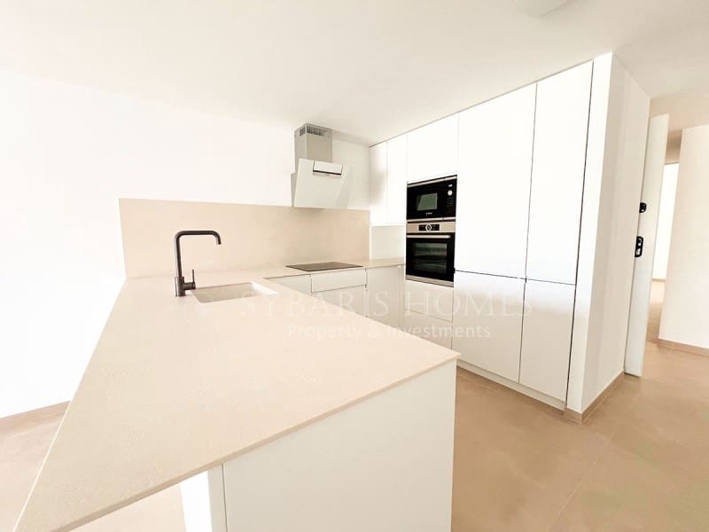 2 soverom Leilighet til salgs i Denia med svømmebasseng garasje - € 759 000 (Ref: 9073618)