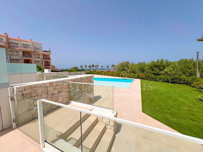 2 soverom Leilighet til salgs i Denia med svømmebasseng garasje - € 759 000 (Ref: 9073618)