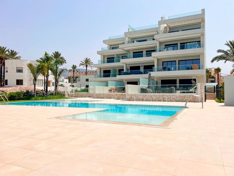 2 soverom Leilighet til salgs i Denia med svømmebasseng garasje - € 759 000 (Ref: 9073618)