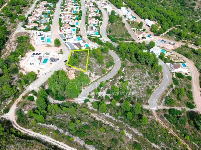 Grunde uden byggetilladelser til salg i Pedreguer - € 140.000 (Ref: 9075837)