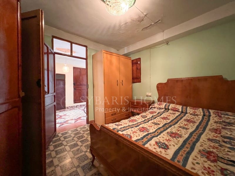 5 soveværelse Byhus til salg i Benidoleig - € 160.000 (Ref: 9095522)