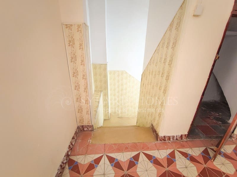 5 soveværelse Byhus til salg i Benidoleig - € 160.000 (Ref: 9095522)