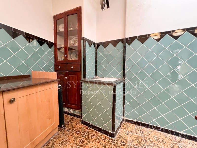 5 soveværelse Byhus til salg i Benidoleig - € 160.000 (Ref: 9095522)