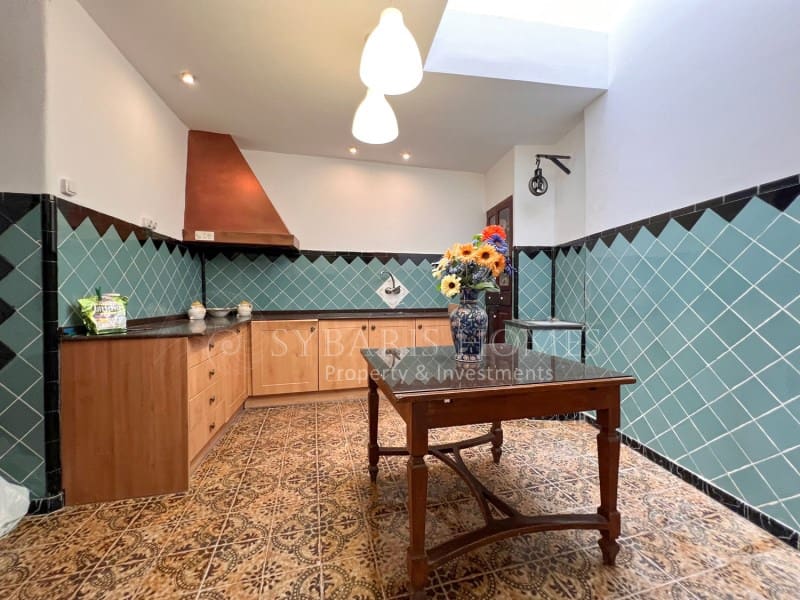 5 soveværelse Byhus til salg i Benidoleig - € 160.000 (Ref: 9095522)