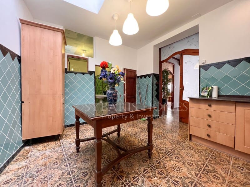 5 soveværelse Byhus til salg i Benidoleig - € 160.000 (Ref: 9095522)