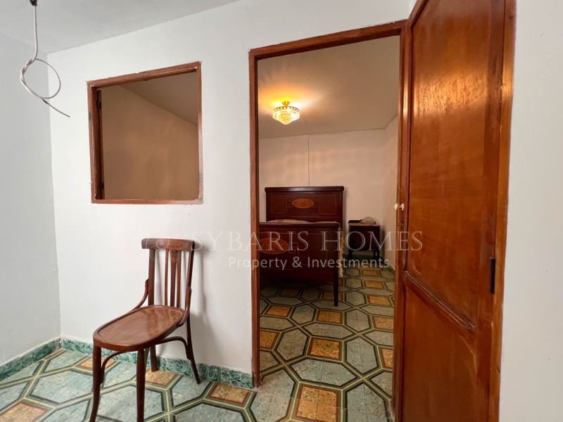 5 soveværelse Byhus til salg i Benidoleig - € 160.000 (Ref: 9095522)