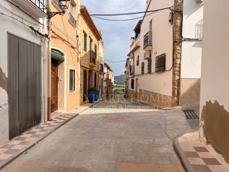 5 soveværelse Byhus til salg i Benidoleig - € 160.000 (Ref: 9095522)