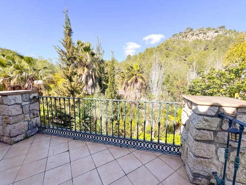 4 soveværelse Finca/Landehus til salg i Jalon / Xalo - € 1.600.000 (Ref: 9106772)