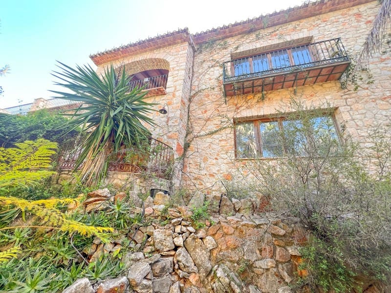 4 soveværelse Finca/Landehus til salg i Jalon / Xalo - € 1.600.000 (Ref: 9106772)