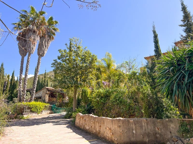 4 soveværelse Finca/Landehus til salg i Jalon / Xalo - € 1.600.000 (Ref: 9106772)