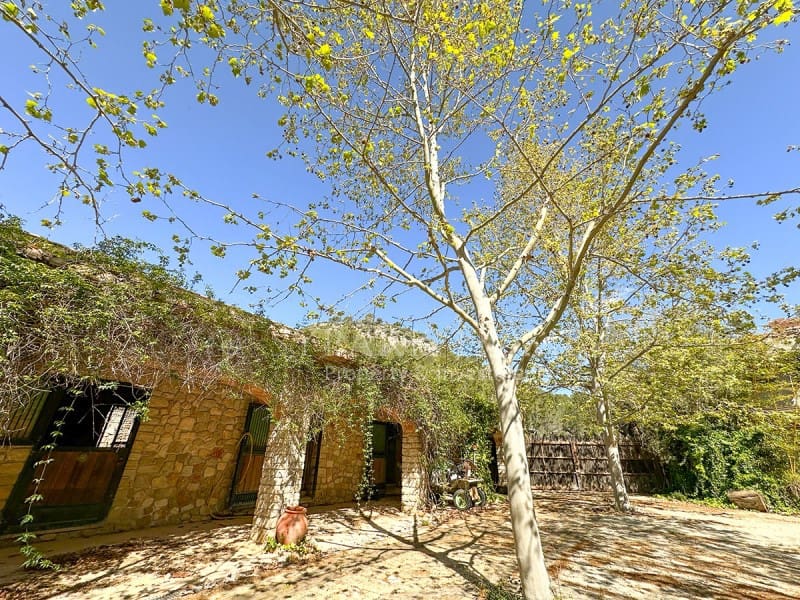 4 soveværelse Finca/Landehus til salg i Jalon / Xalo - € 1.600.000 (Ref: 9106772)