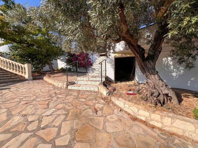 6 slaapkamer Villa te koop in Orba met zwembad garage - € 690.000 (Ref: 9129958)